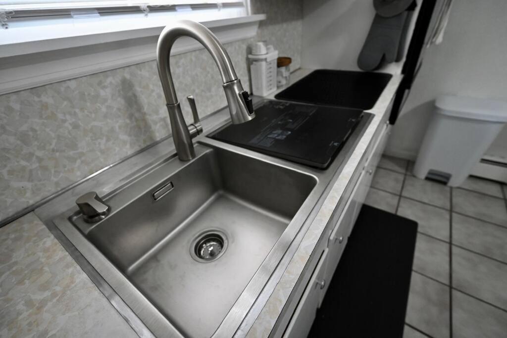 Bright & Cozy 2Nd Floor Apartment Close To Nyc Bloomfield Zewnętrze zdjęcie